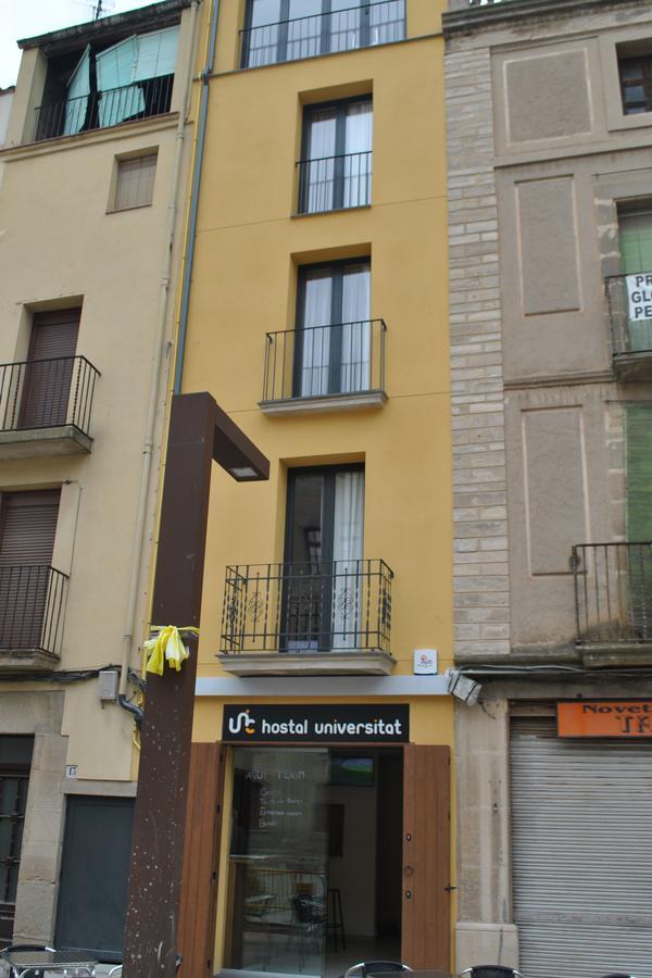 Hostal Universitat Сервера Екстериор снимка